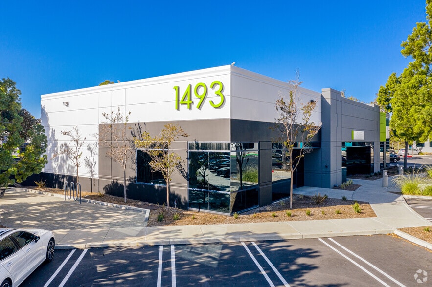 1491 Poinsettia Ave, Vista, CA for lease - Building Photo - Image 2 of 11