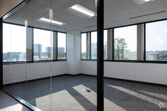 400 S Colorado Blvd, Denver, CO for lease Interior Photo- Image 2 of 6