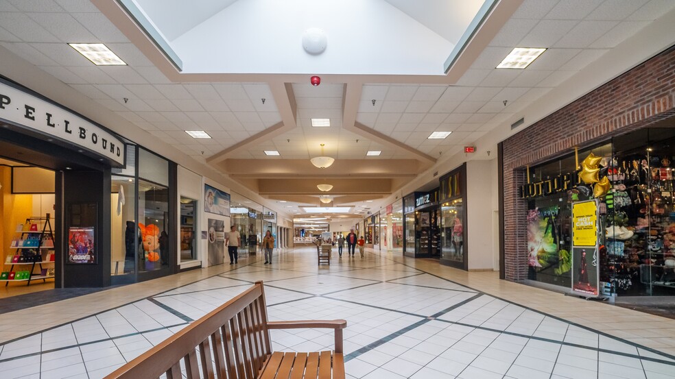 601 SE Wyoming Blvd, Casper, WY for lease - Interior Photo - Image 3 of 7