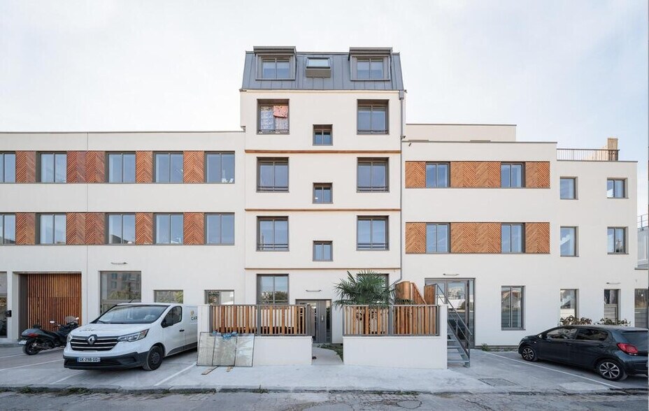 Flex in Ivry Sur Seine for lease - Building Photo - Image 2 of 11
