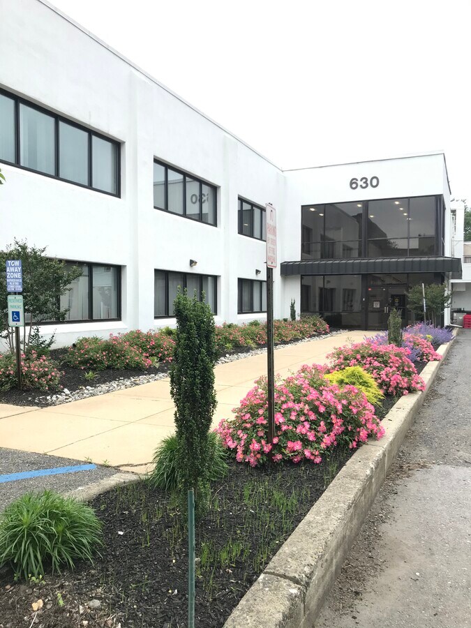 630 Fairview Rd, Swarthmore, PA 19081 Swarthmore Office Plaza