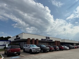Park Place Shopping Center - Retail Space