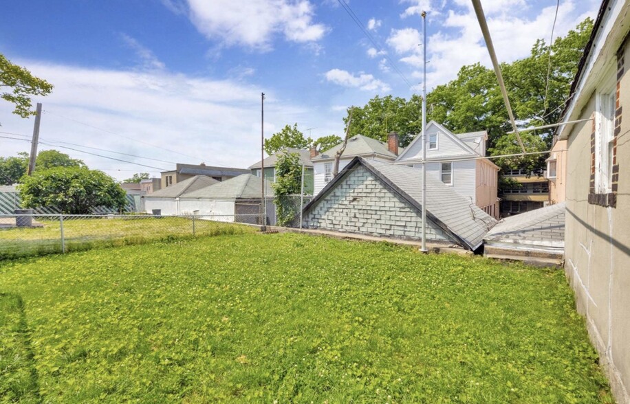 6707 52nd Ave, Maspeth, NY for sale - Building Photo - Image 3 of 3