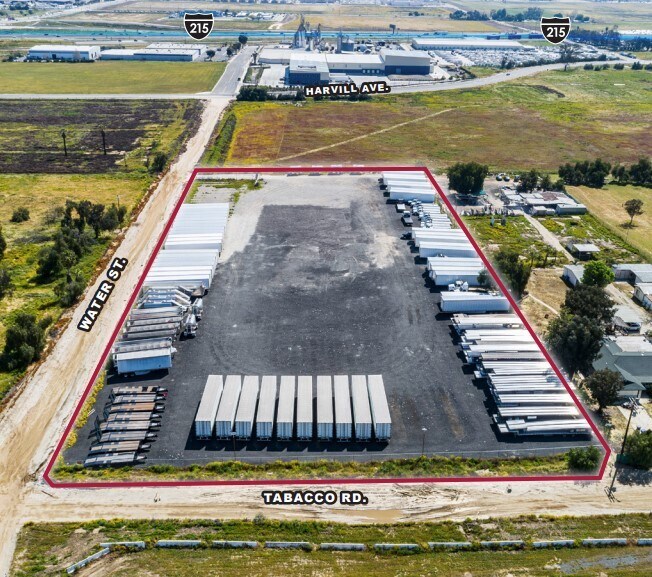 Tobacco Rd. Perris , 92570, Perris, CA for sale - Primary Photo - Image 2 of 15