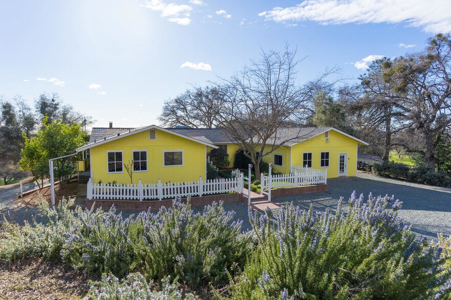 10700 Fiddletown Rd, Plymouth, CA 95669