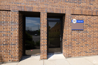 1160 Park Ave W, Highland Park, IL for lease Building Photo- Image 1 of 5