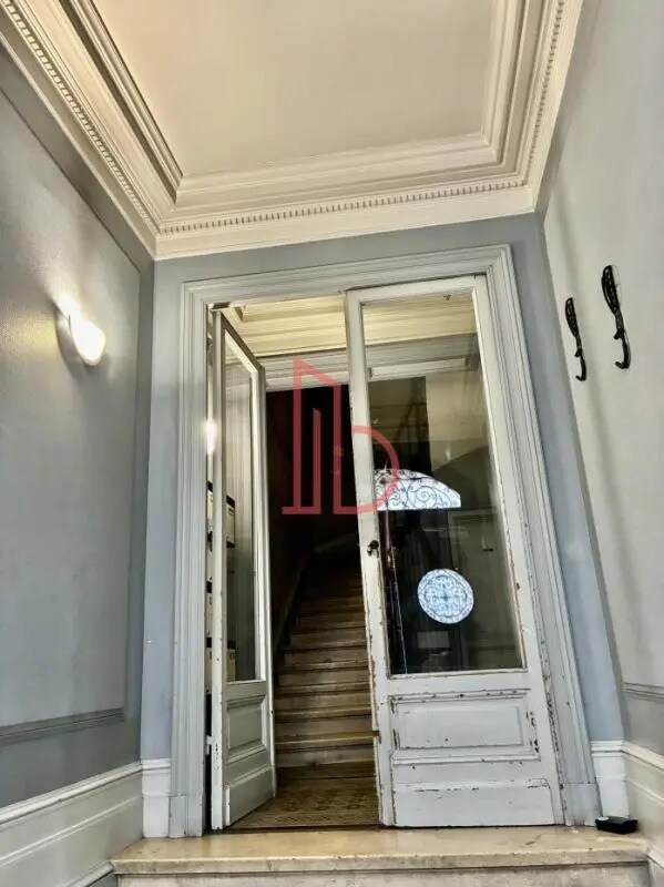 Office in Bordeaux for sale Lobby- Image 1 of 4