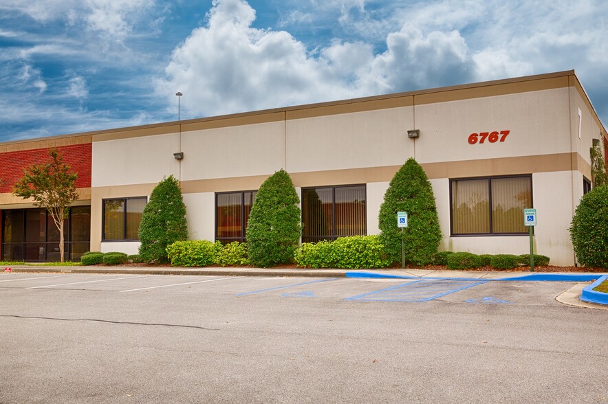 6767 Old Madison Pike, Huntsville, AL for lease - Building Photo - Image 1 of 6