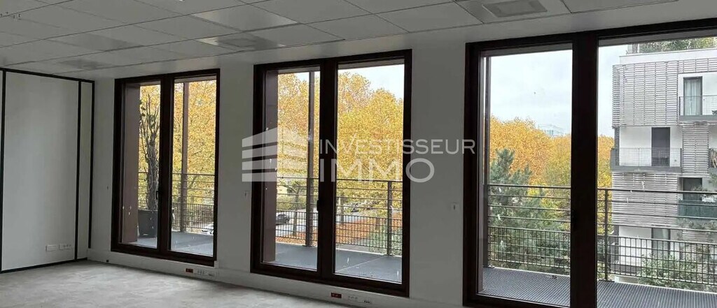 Location Bureaux 138 m² - Photo 1