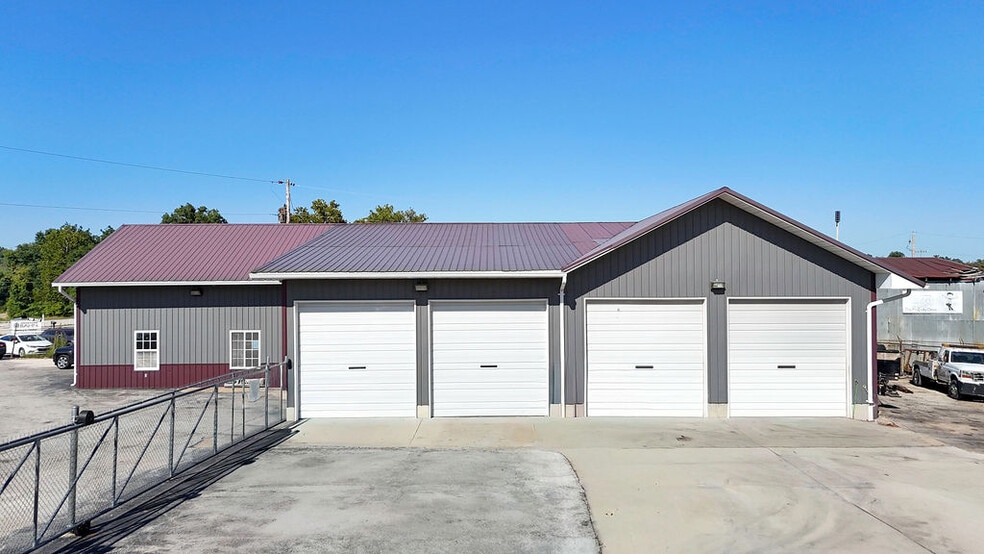 888 Commercial Blvd, Herculaneum, MO for sale - Building Photo - Image 1 of 19