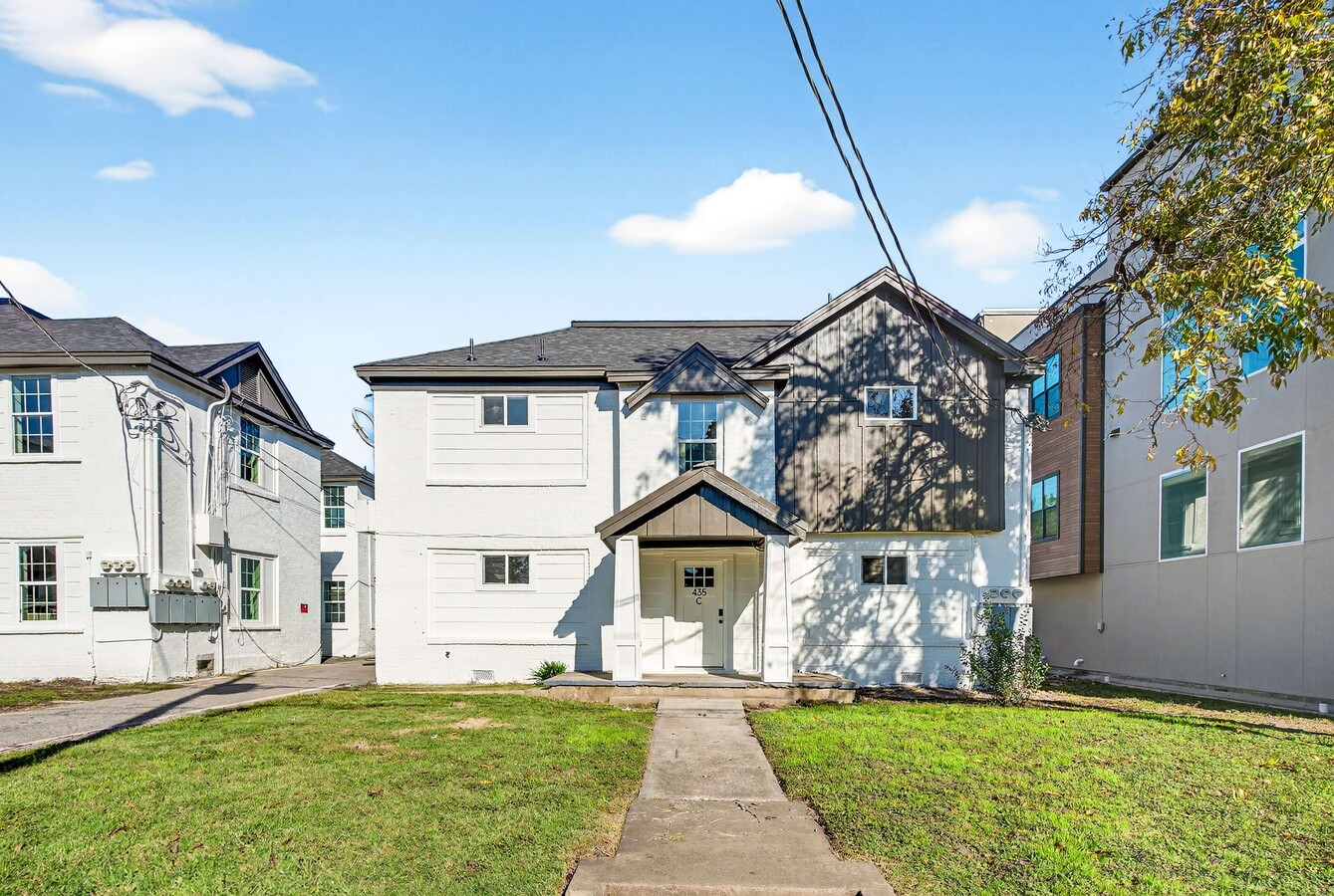 439 W 9th St, Dallas, TX 75208 - Unit 16 -  - Interior Photo - Image 1 of 39
