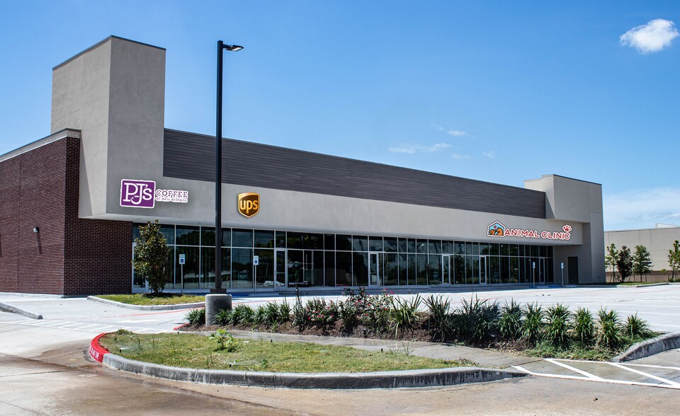 Grand Parkway Shopping Ctr, Sugar Land, TX for lease - Building Photo - Image 1 of 4