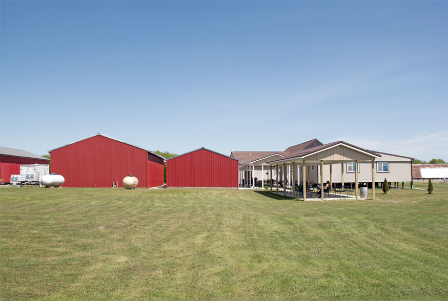 5689 Loveland Rd, Jefferson, OH for sale - Building Photo - Image 3 of 18