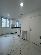Office in Paris for lease Interior Photo- Image 2 of 5
