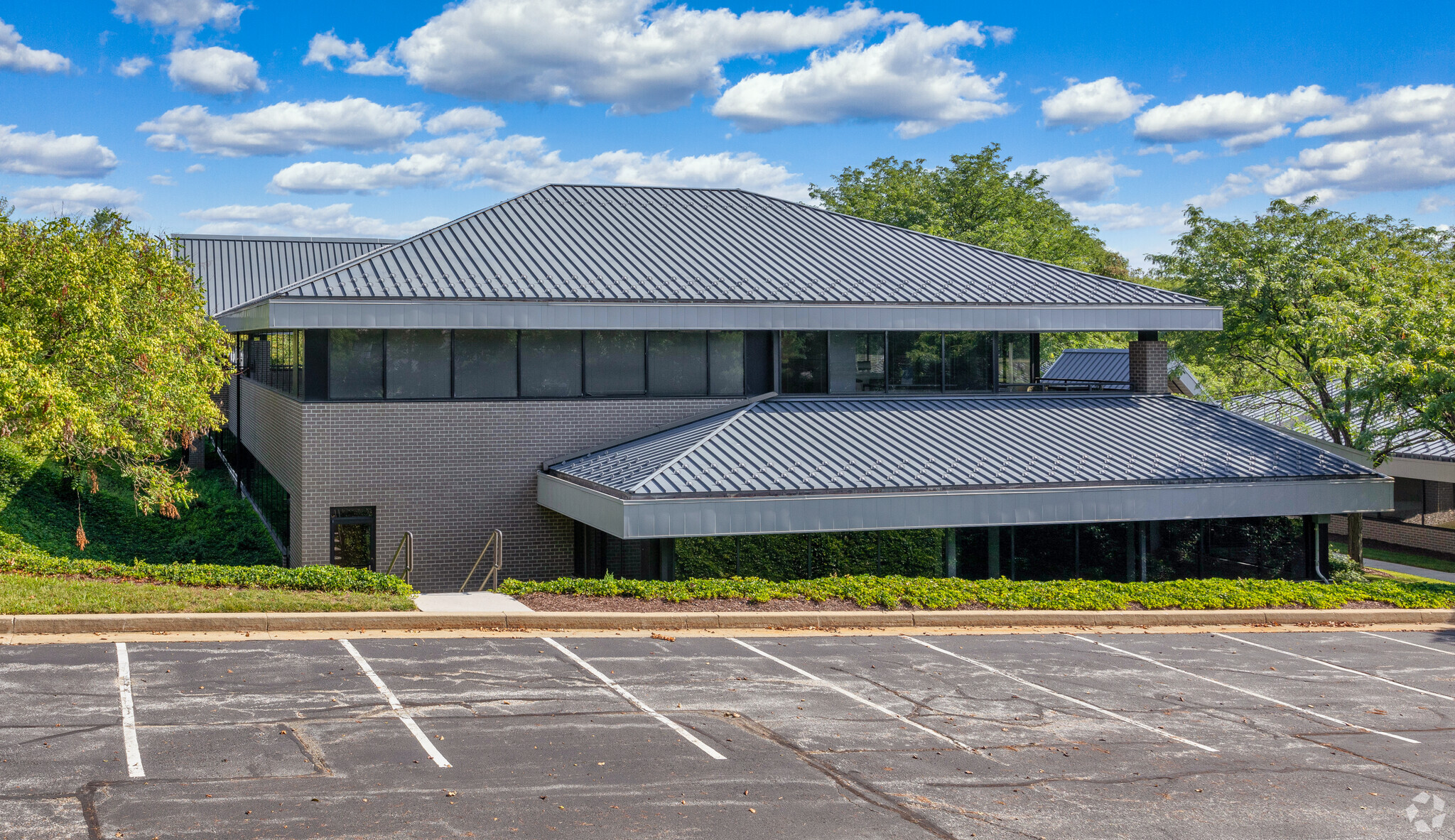 7104 Ambassador Rd, Windsor Mill, MD for sale Primary Photo- Image 1 of 1