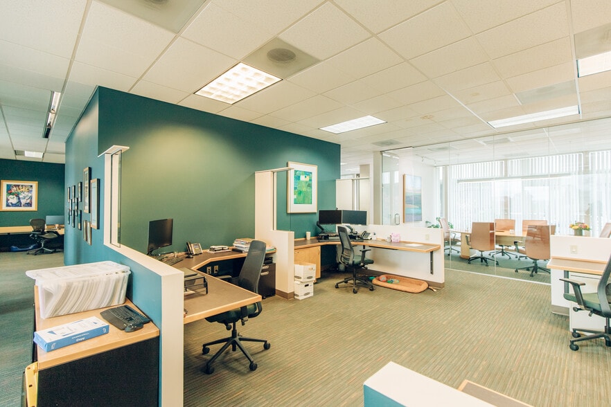 150-220 SW Harrison St, Portland, OR for lease - Building Photo - Image 3 of 19