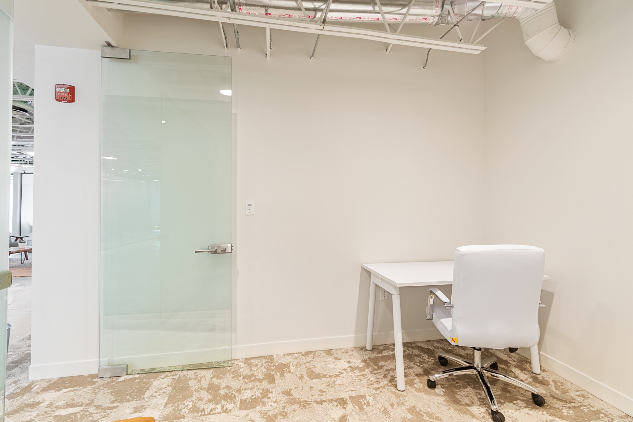 820 W 41st St, Miami Beach, FL for lease Interior Photo- Image 1 of 3