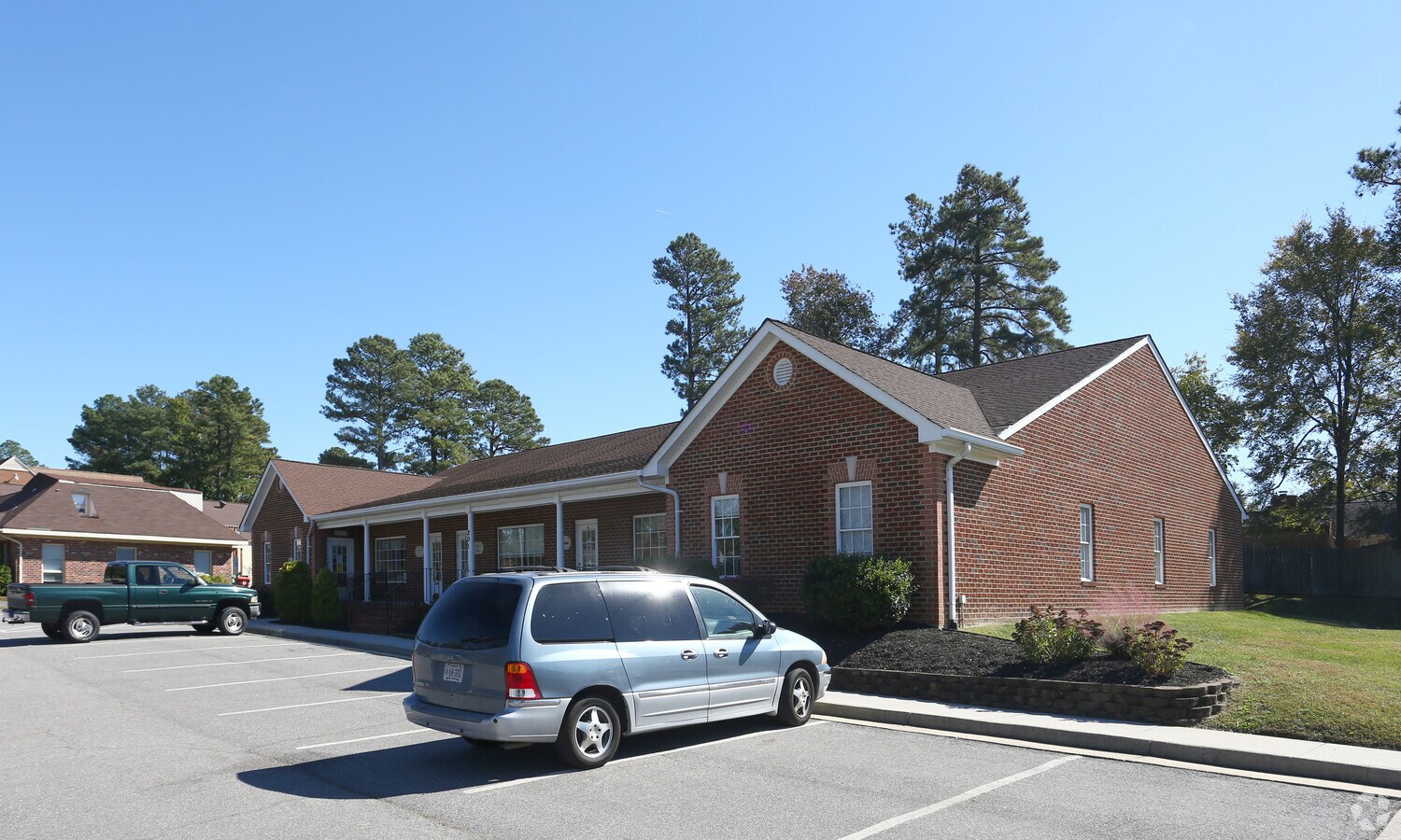 201 Temple Ave, Colonial Heights, VA 23834