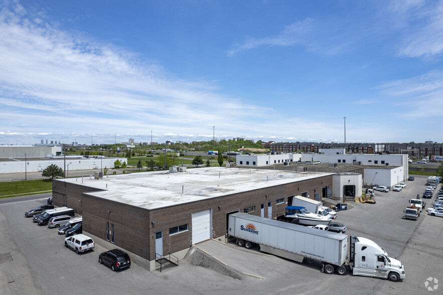 240 Bartor Rd, Toronto, ON for lease - Building Photo - Image 2 of 4