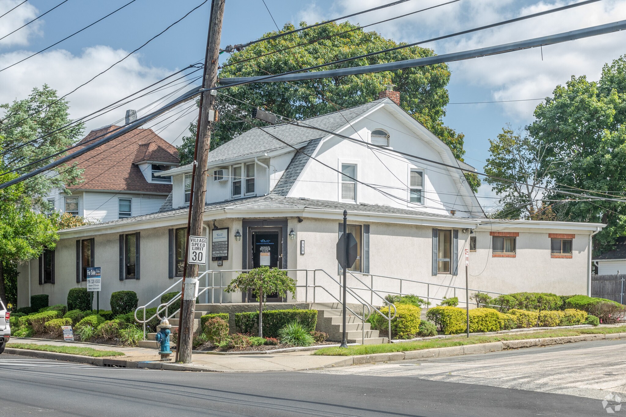158 Hempstead Ave, Lynbrook, NY for sale Primary Photo- Image 1 of 1