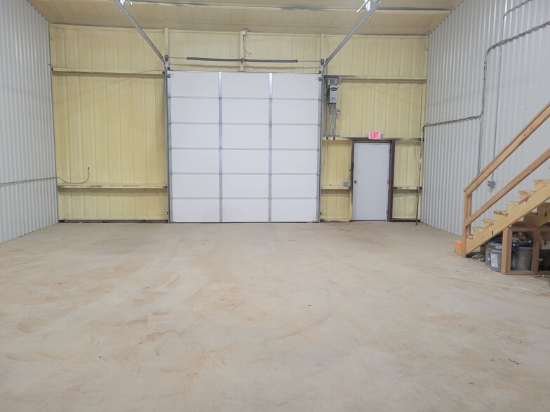 302 Commercial Loop, Elgin, OK for lease - Interior Photo - Image 3 of 7