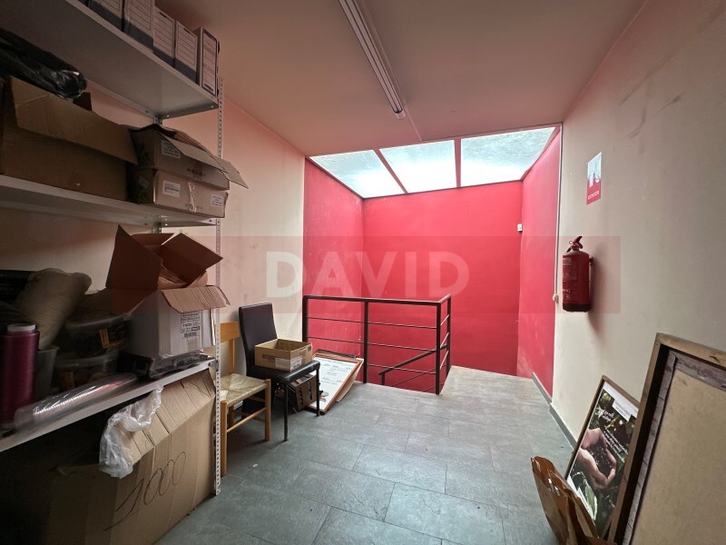 Retail in Barcelona, Barcelona for lease Interior Photo- Image 1 of 2