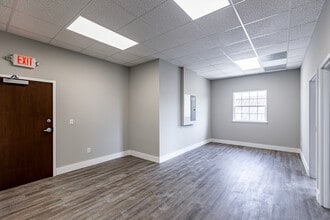 1500 E Venice Ave, Venice, FL for lease Interior Photo- Image 2 of 15