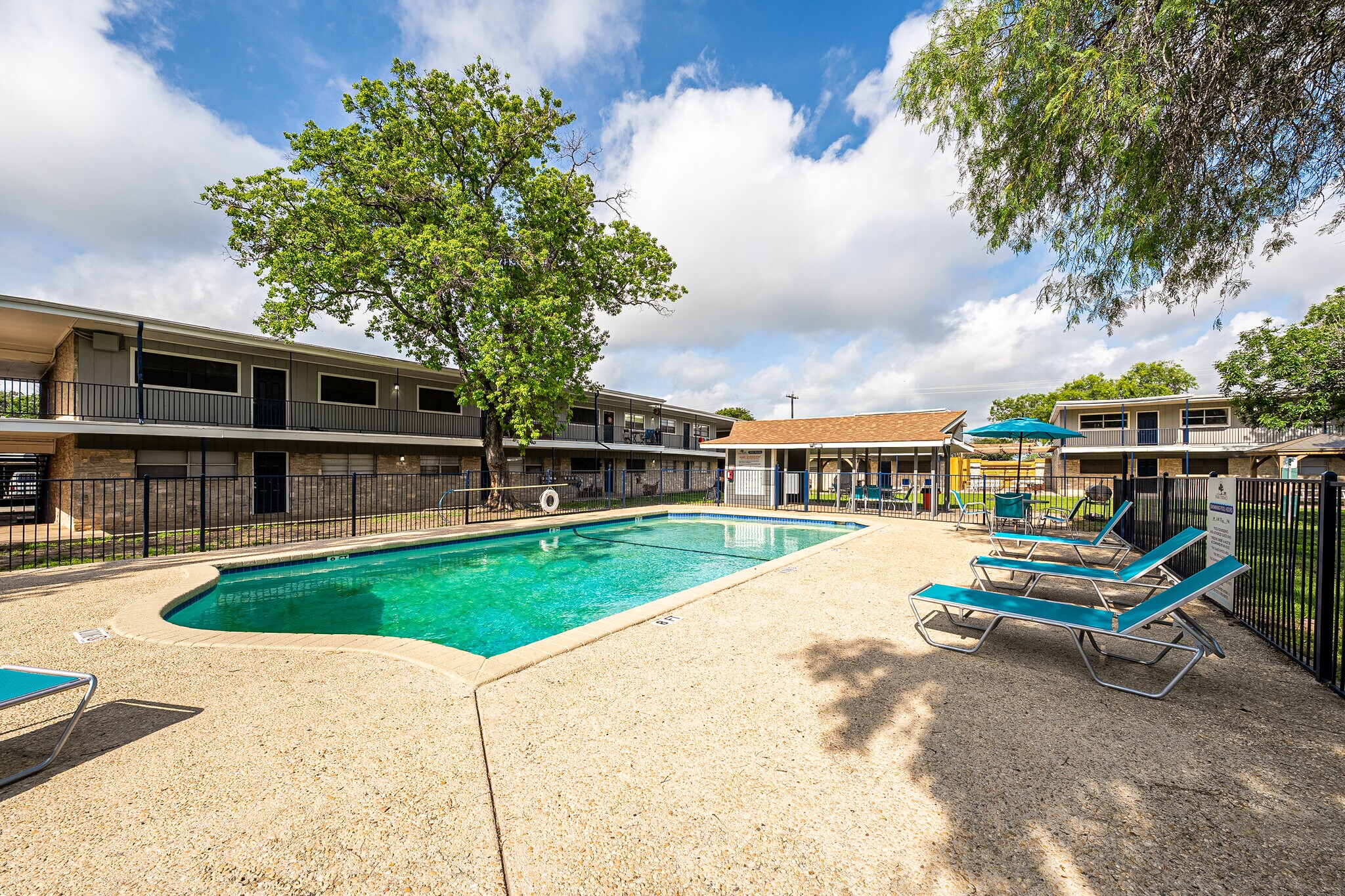 200 Whitewood Dr, San Antonio, TX 78242 Park Terrace