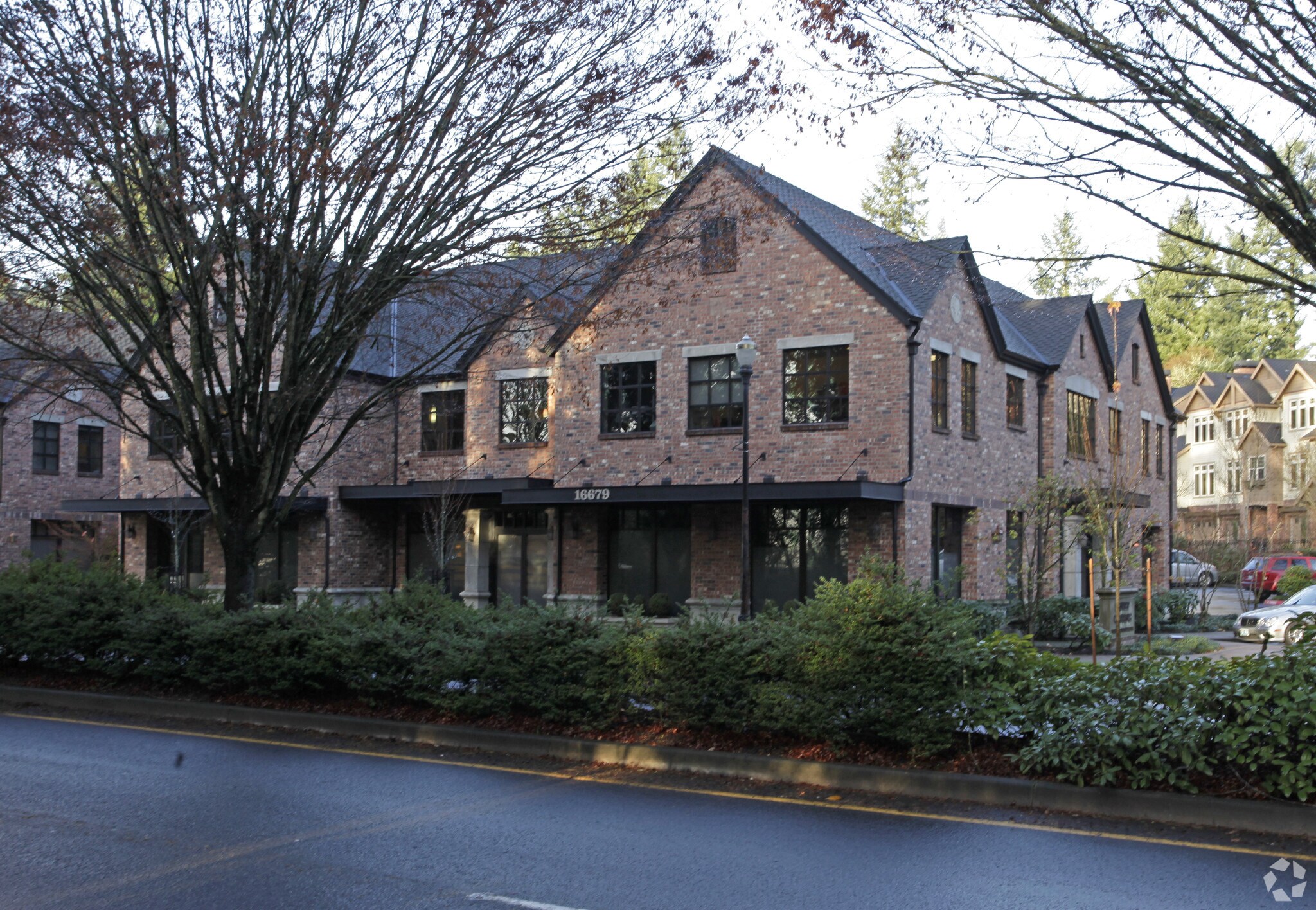 16679 Boones Ferry Rd, Lake Oswego, OR for sale Primary Photo- Image 1 of 1