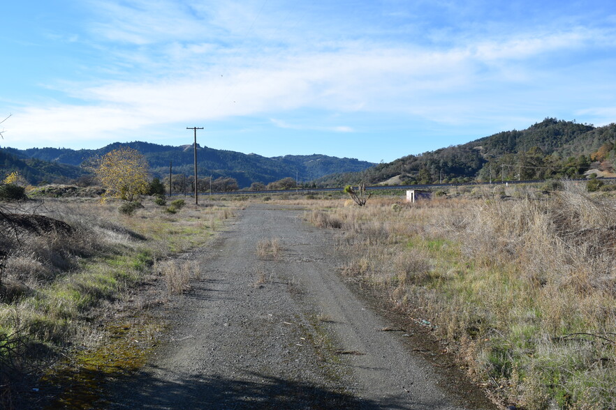 31795 McCray Rd, Cloverdale, CA for sale - Building Photo - Image 1 of 6