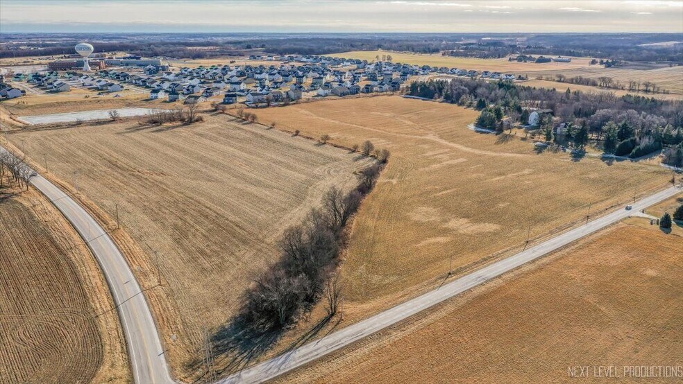 17N753 Widmayer Rd, Hampshire, IL for sale - Building Photo - Image 2 of 21