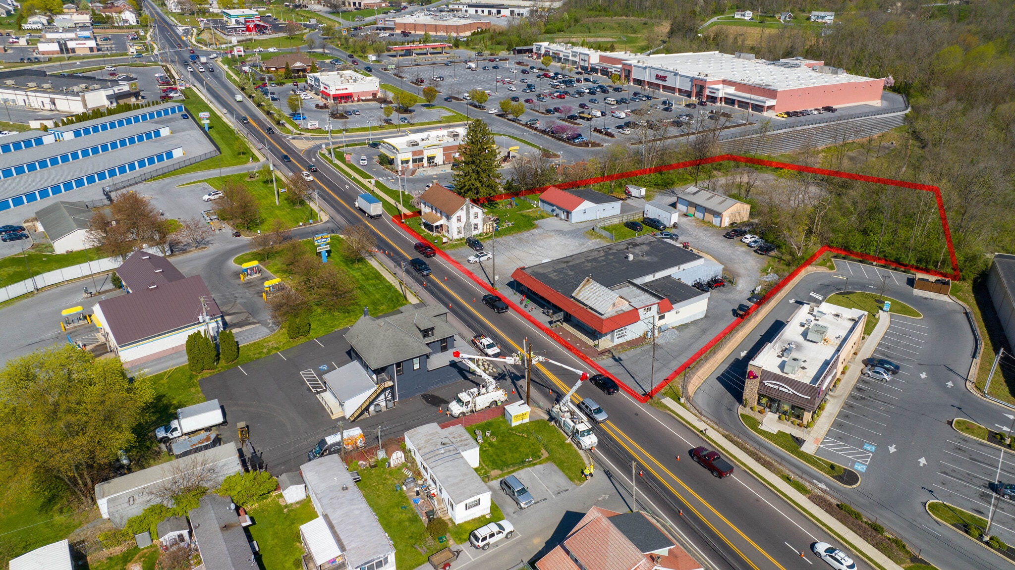 872 E Main St, Ephrata, PA for sale Primary Photo- Image 1 of 2