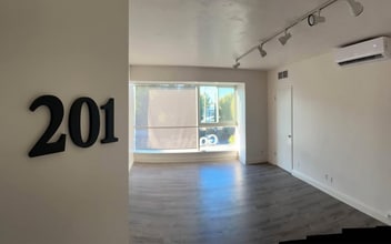 249 S Indiana Ave, Vista, CA for lease Interior Photo- Image 1 of 4