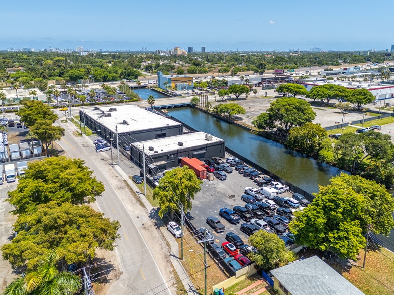 8700 NW 7th Ave, Miami, FL for sale - Building Photo - Image 2 of 17