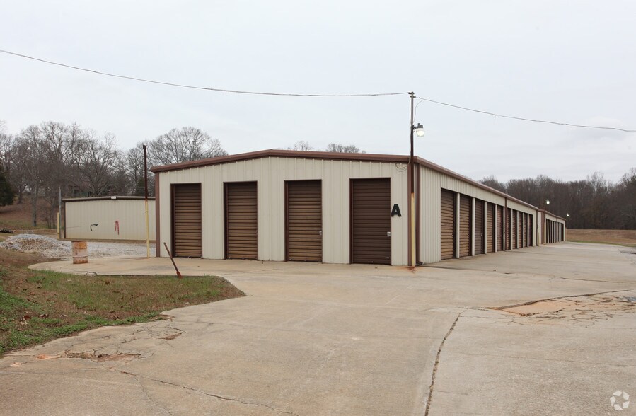 5110 Chattahoochee St, Flowery Branch, GA for sale - Primary Photo - Image 1 of 1