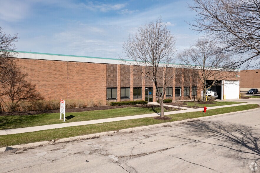 1601 Glenlake Ave, Itasca, IL for sale - Primary Photo - Image 1 of 1