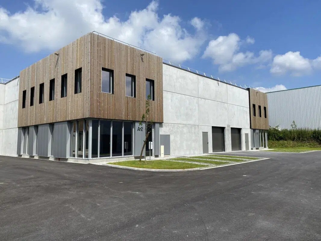 Flex in Seclin for lease Building Photo- Image 1 of 22