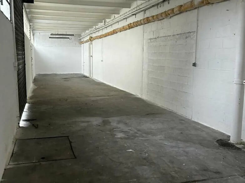 Flex in BRIVE-LA-GAILLARDE for lease - Interior Photo - Image 2 of 2