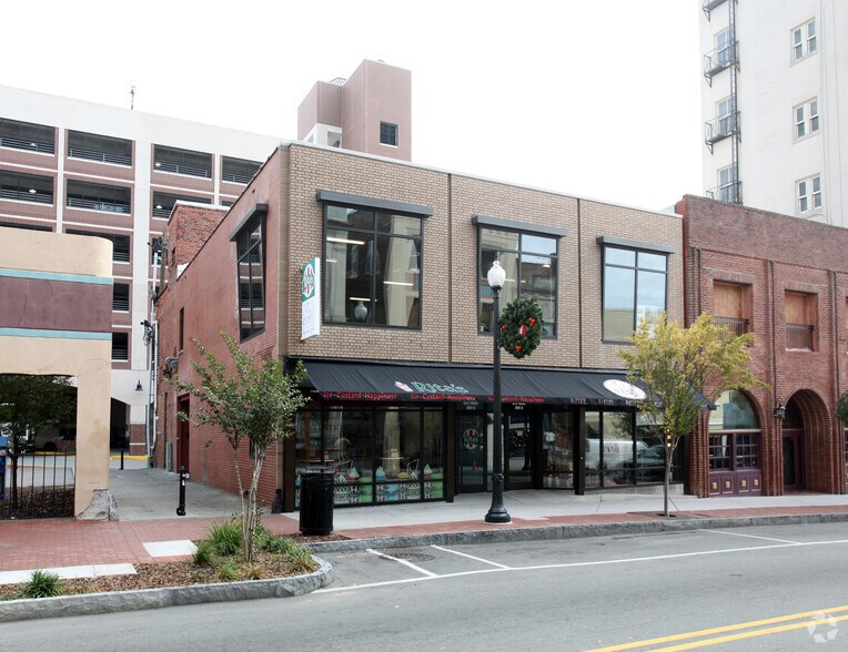 10 N Front St, Wilmington, NC 28401