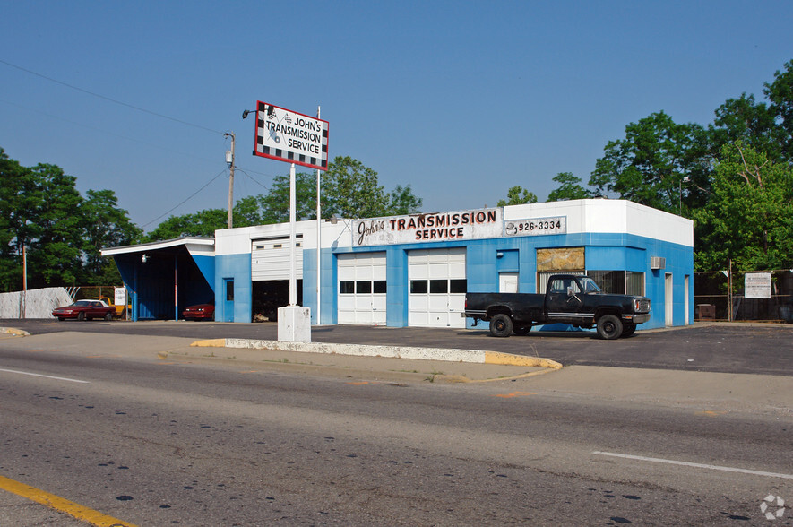 112 Green Blvd, Aurora, IN for sale - Primary Photo - Image 1 of 1