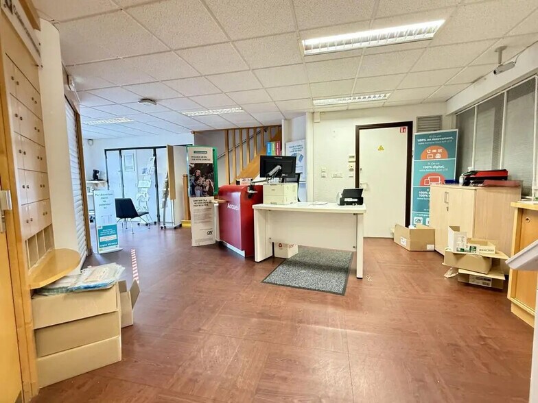 Retail in Arzon for sale - Interior Photo - Image 3 of 5