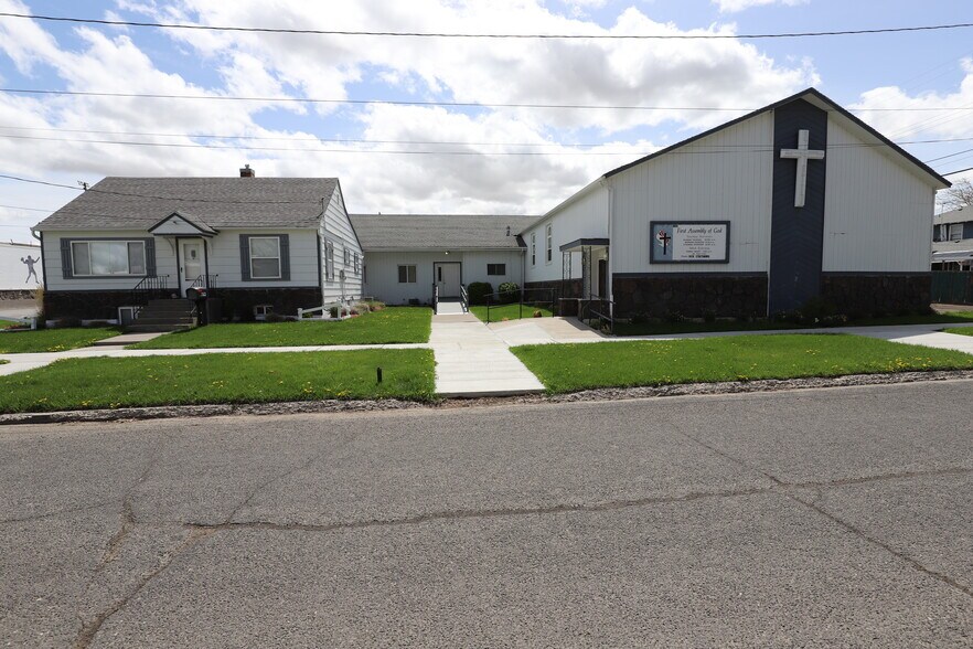 703 Locust St, Buhl, ID for sale - Building Photo - Image 1 of 1