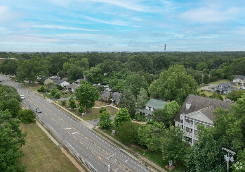 215 Gilead Rd, Huntersville, NC for sale - Building Photo - Image 2 of 4