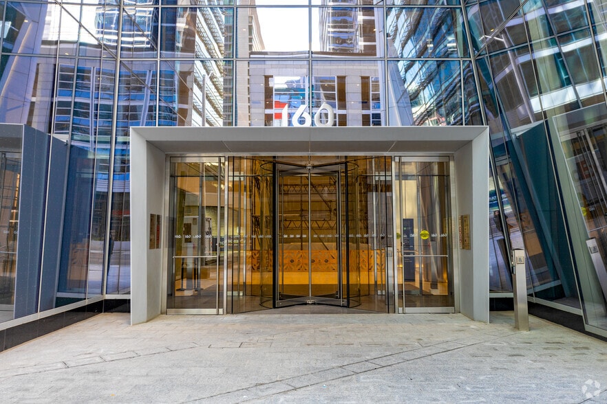 160 Front St W, Toronto, ON for lease - Building Photo - Image 2 of 5