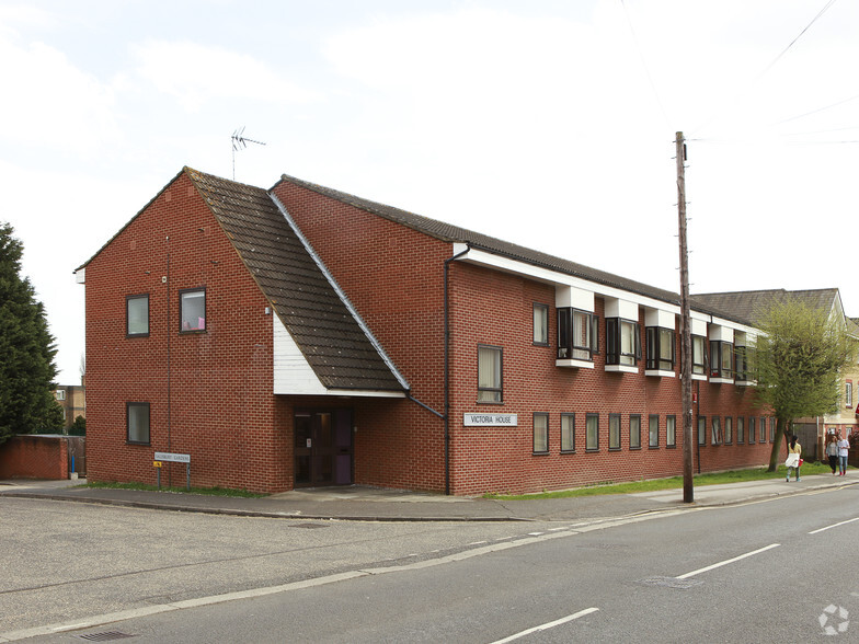 Victoria Rd, Buckhurst Hill for sale - Building Photo - Image 1 of 1