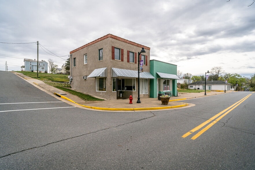 500-502 First St, Shenandoah, VA for sale - Building Photo - Image 1 of 22