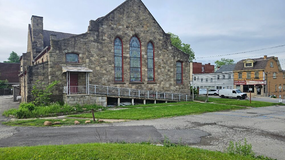 1907 Brownsville Rd, Pittsburgh, PA for sale - Building Photo - Image 1 of 8