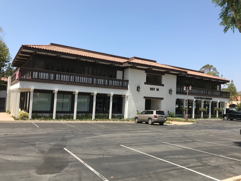 3967 E Thousand Oaks Blvd, Westlake Village, CA for lease - Building Photo - Image 2 of 10