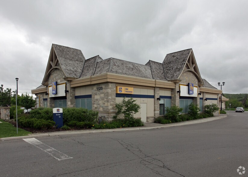 1520-1530 Major Mackenzie Dr, Vaughan, ON for lease - Building Photo - Image 2 of 3