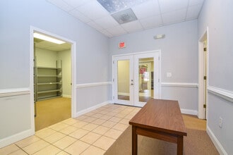Pheasant Ridge Road, Roanoke, VA for lease Interior Photo- Image 1 of 18